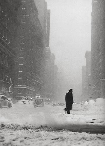 Little Man in the Snow, Chicago
1947-8
gelatin silver print