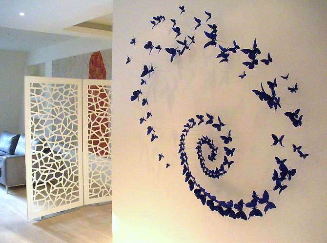 Paul Villinski, Site Specific Commission: London, UK  (2010)
Aluminum (found cans), Wire, Flashe
Installation Dimensions Variable