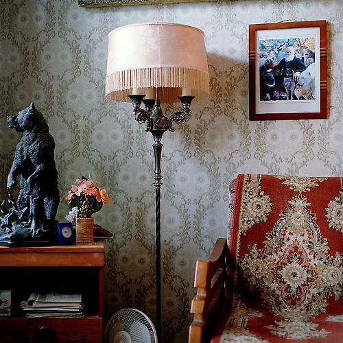 OLGA CHAGAOUTDINOVA | LAMP BEAR AND A CHAIR | C-PRINT | 61 x 61 CENTIMETERS | 2005