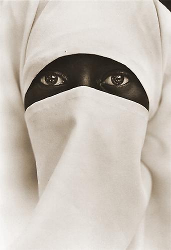 Muslim Woman, New York City
1990
printed 2007
platinum/palladium print
