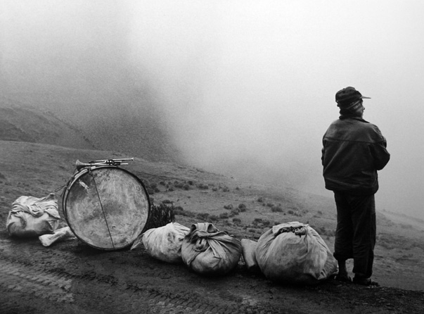 Musician in Nowhere, Escoma, Bolivia
1990
gelatin silver print