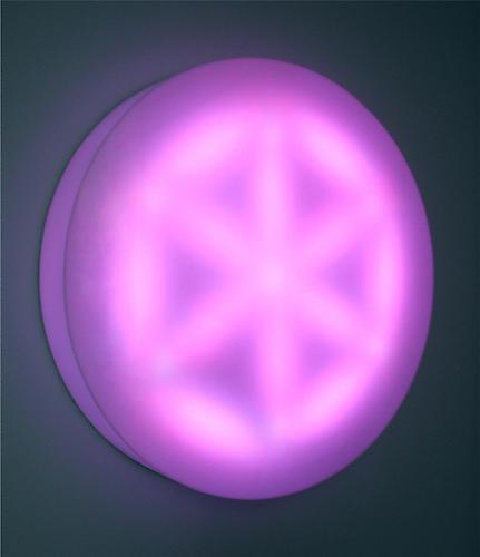 Leo Villareal
Hexad   2002
LEDs, plexiglas, wood, custom software, electrical hardware
60 x 60 x 9 in
Courtesy Gering & Lopez