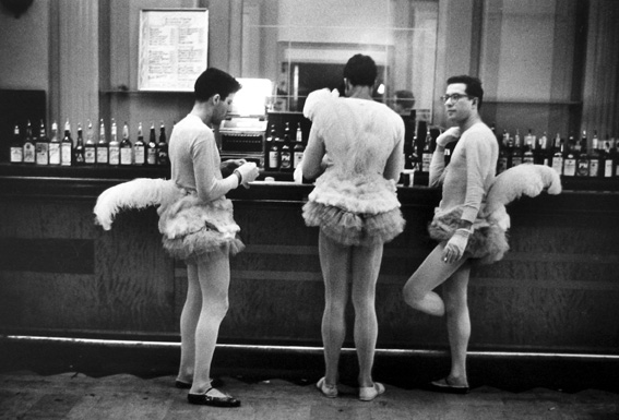 New York [Men in tutus]
1956