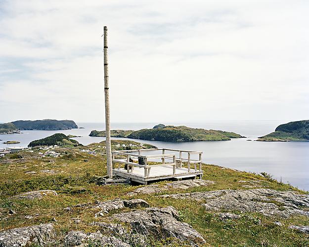 LOOKOUT | ENTERING, LIVING, LEAVING, LANDSCAPE | C-PRINT | 24 X 30 INCHES | 2009