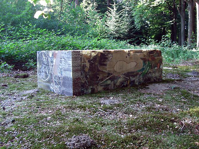 Jedediah Caesar, 2008
Gleanerstone
Installation View: "Stardust,"  Park De Oude Warande, Tilburg, the Netherlands, 2009.