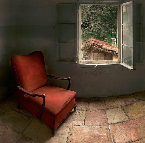  Room with a View , 2005
C-Print
13 x 14 inches (35 x 36 cm)
Edition of 25