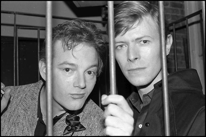 Jackie Curtis and David Bowie in Ronnie Cutrone's cage at the Mudd Club
1979
Silver Gelatin Print
20 x 16 in.
Ed. 25