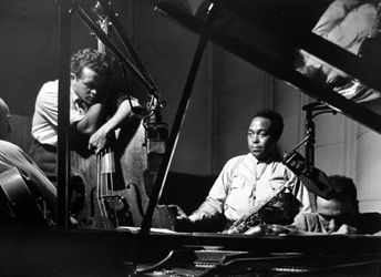 Herman Leonard, The Metronome All Stars [Eddie Safranski, Billy Bauer, Charlie 'Bird' Parker, Lennie Tristano], New York City
1949