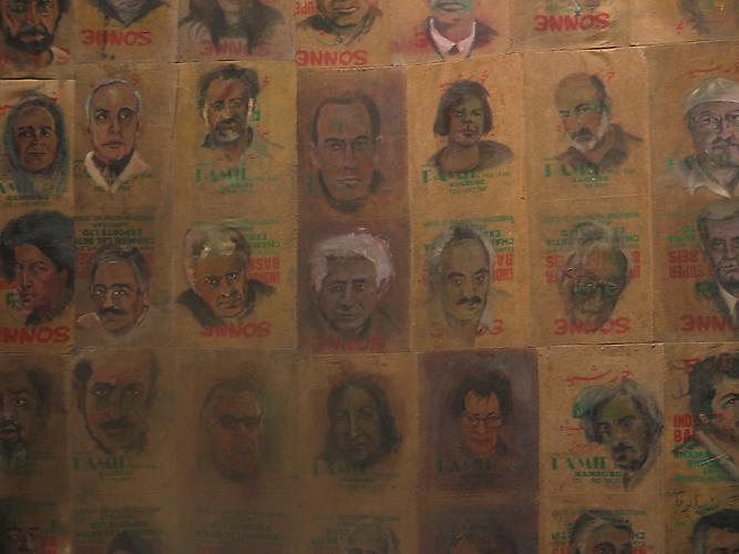 Traces  2009
Mixed media stitched on imported rice bags
374 x 134 in / 950 x 340.4 cm