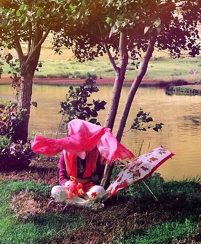  I'll Be the One in Pink (2011)  -  Enquire 
From the  Thoughts & Charms  Series
Archival Print on Cotton Paper
82 x 100 cm (Editions of 8)
