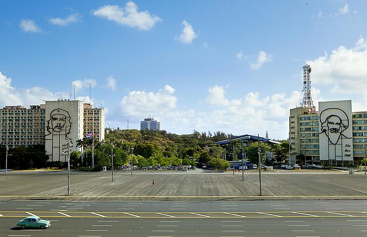 The Empty Plaza / La Plaza Vacia (2012)
Single-channel video with surround-sound; 00:11:52; Edition of 3 with 1 AP