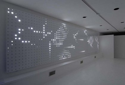 Leo Villareal
<i>Origin</i> (install 3)
2006
LEDs (light emitting diodes), circuitry, microcontrollers, aluminum and wood
80 x 320 x 3 inches