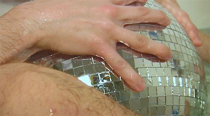 GEOFFREY ALDRIDGE
Bath (still)
2010, video, 56 second loop