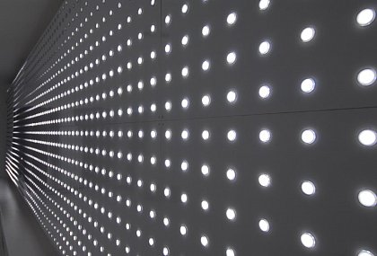 Leo Villareal
<i>Origin</i> (install 4)
2006
LEDs (light emitting diodes), circuitry, microcontrollers, aluminum and wood
80 x 320 x 3 inches
