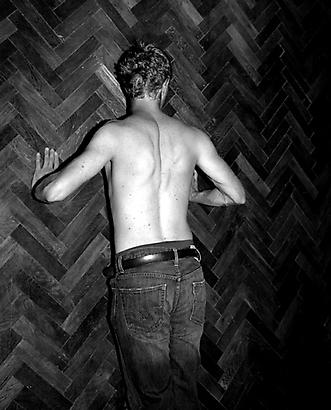 Whitney Hubbs
Day for Night, 2008-9
Fiber print photography
20 x 16 inches
Edition of 10