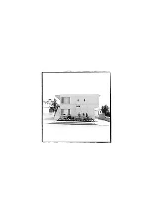 Untitled, from the series Dingbat, 1982-83
Gelatin silver print
8 x 6 inches (20.3 x 15.2 cm)
Edition 1/6, 2 AP