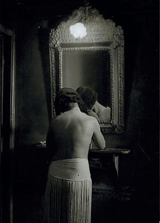 Toilette, Chez Suzy, c. 1932
