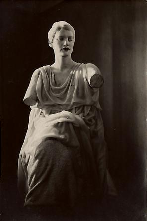 Lee Miller in "Le Sang d'un Poète", 1930