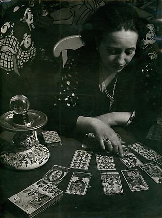 La Cartomancienne, 1933