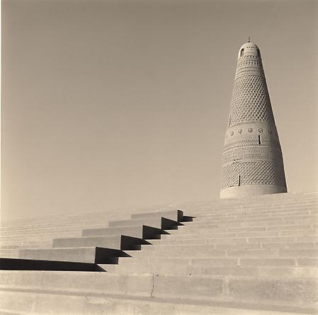 Emin Minaret, 2001