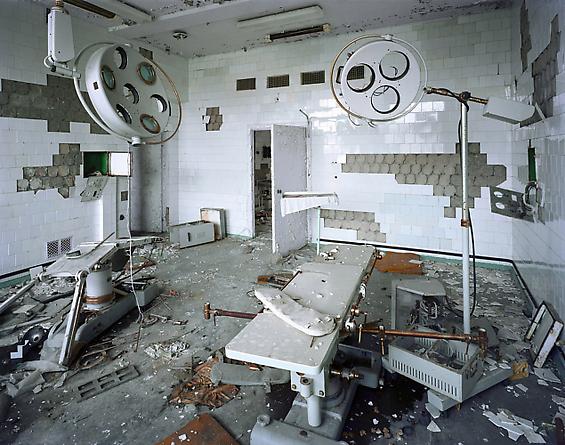 Operating room, 2001