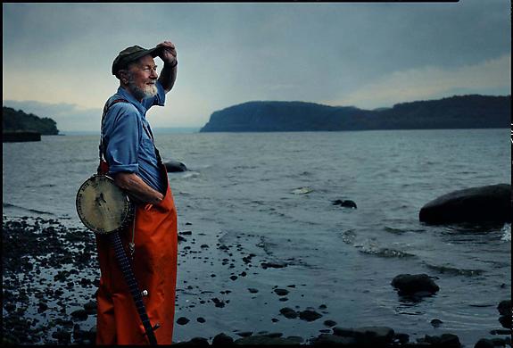 Peter Seeger, Clearwater Revival, Croton-on-Hudson, New York, 2001