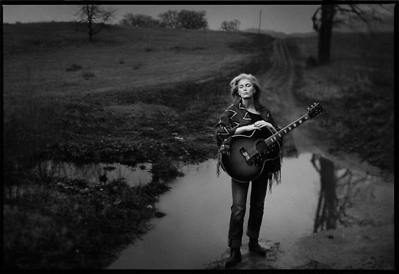 Emmylou Harris, Franklin, Tennessee, 2001