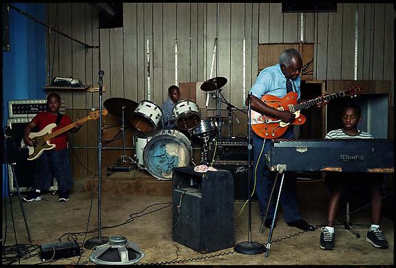 Johnnie Billington, Lambert, Mississippi, 2001