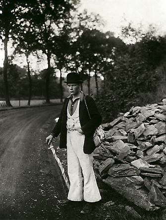 August Sander
Itinerant Mason, c.1927
© SK-Stiftung Kultur - August Sander Archiv VG-Bild Kunst, Bonn