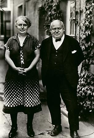 August Sander
The Innkeeper and his Wife, 1930
© SK-Stiftung Kultur – August Sander Archiv VG-Bild Kunst, Bonn