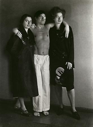 August Sander
The Dadaist Raoul Hausmann [with Hedwig Mankiewitz and Vera Broido], 1929
© SK-Stiftung Kultur - August Sander Archiv VG-Bild Kunst, Bonn
