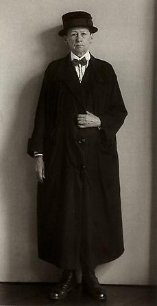 August Sander 
Real Estate Agent, 1928
© SK-Stiftung Kultur – August Sander Archiv VG-Bild Kunst, Bonn