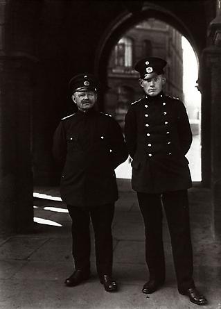 August Sander
Customs Officers, 1929
© SK-Stiftung Kultur – August Sander Archiv VG-Bild Kunst, Bonn