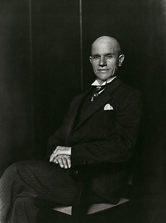 August Sander
Confidential Clerk, 1932
© SK-Stiftung Kultur – August Sander Archiv VG-Bild Kunst, Bonn