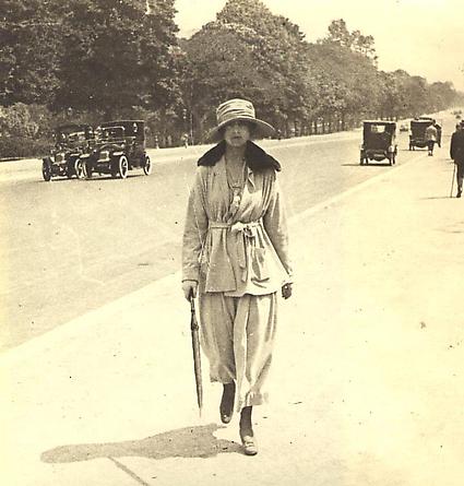 Avenue du Bois, 1917 [#27]