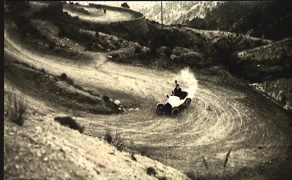 Motor Car onTrack, 1915 [JHL 637]