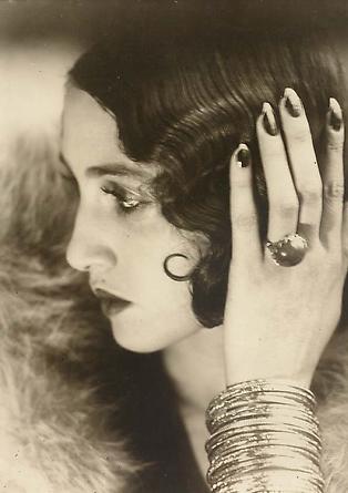 Portrait of Renee with Bracelets and Ring, 1930-32 [JHL 220]