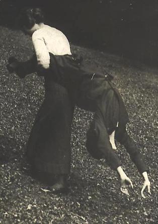 Simone and Golo, Saint-Cloud, 1913 [#15]