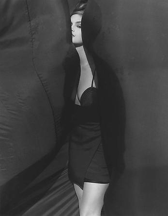 Cindy Crawford - Versace 5, El Mirage, 1990