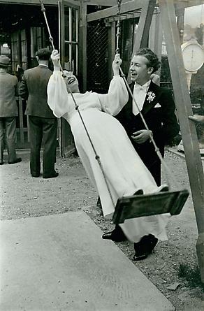 A bridal pair at a café on the Marne, Jainville-le-Pont, 1938