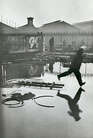 Derrière La Gare Saint-Lazare, 1932