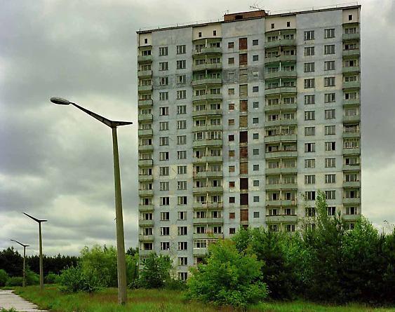 Abandoned Residential Building, 2001