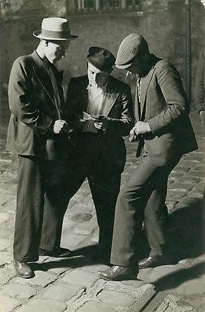 Gens du Milieu, c. 1932