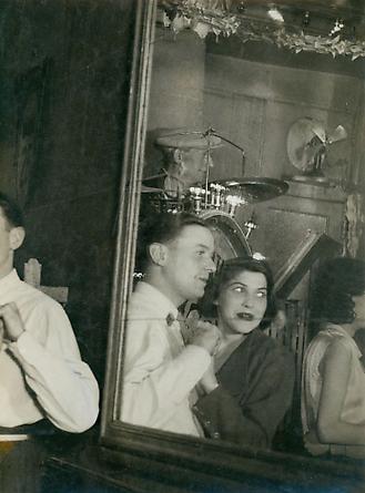 Au Bal Musette, Les 'Quatre Saisons' Rue de Lappe, 1932