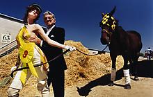 TOP RACE HORSE DIES SUDDENLY