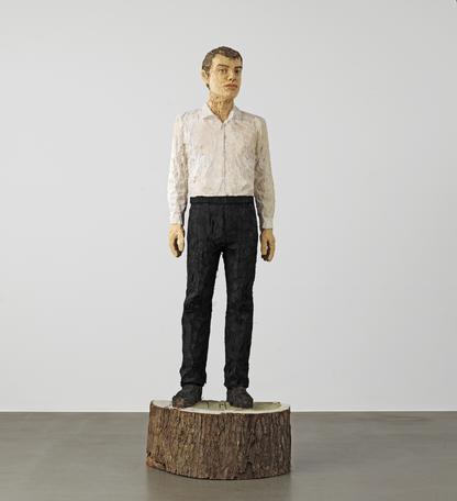 Big man with white shirt
2015
painted wood
270 x 90 x 56 cm