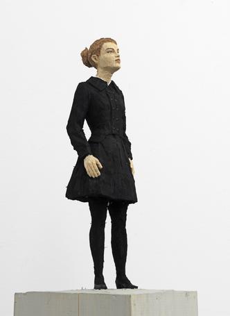 Woman in black dress (detail)
2015
painted wood
167 x 24 x 30 cm