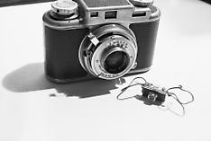 Picture Perfect: Laurie Simmons, Photographs 1976–78