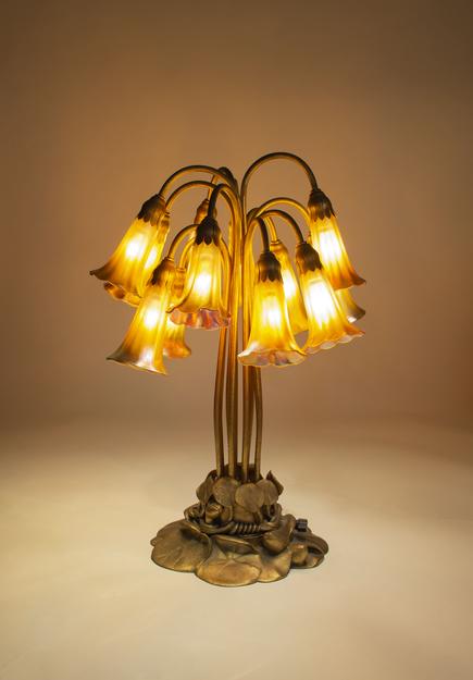 Tiffany Studios 12-Light Lily Table Lamp 2