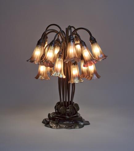 Tiffany Studios 18-Light Lily Table Lamp 2